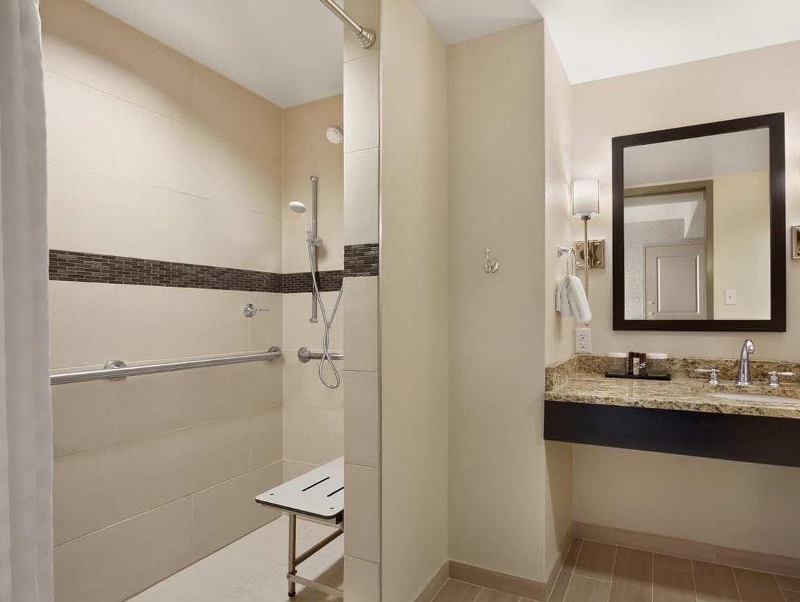 Embassy Suites by Hilton Chattanooga Hamilton Place photo 3