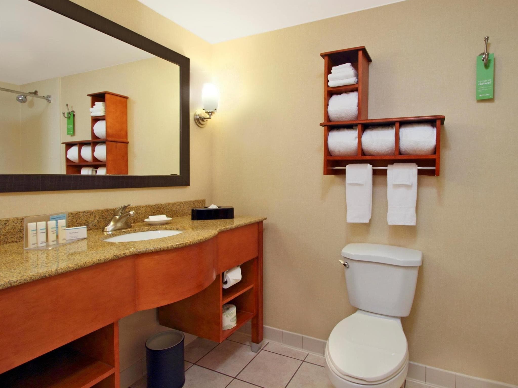 Hampton Inn Ashtabula photo 4