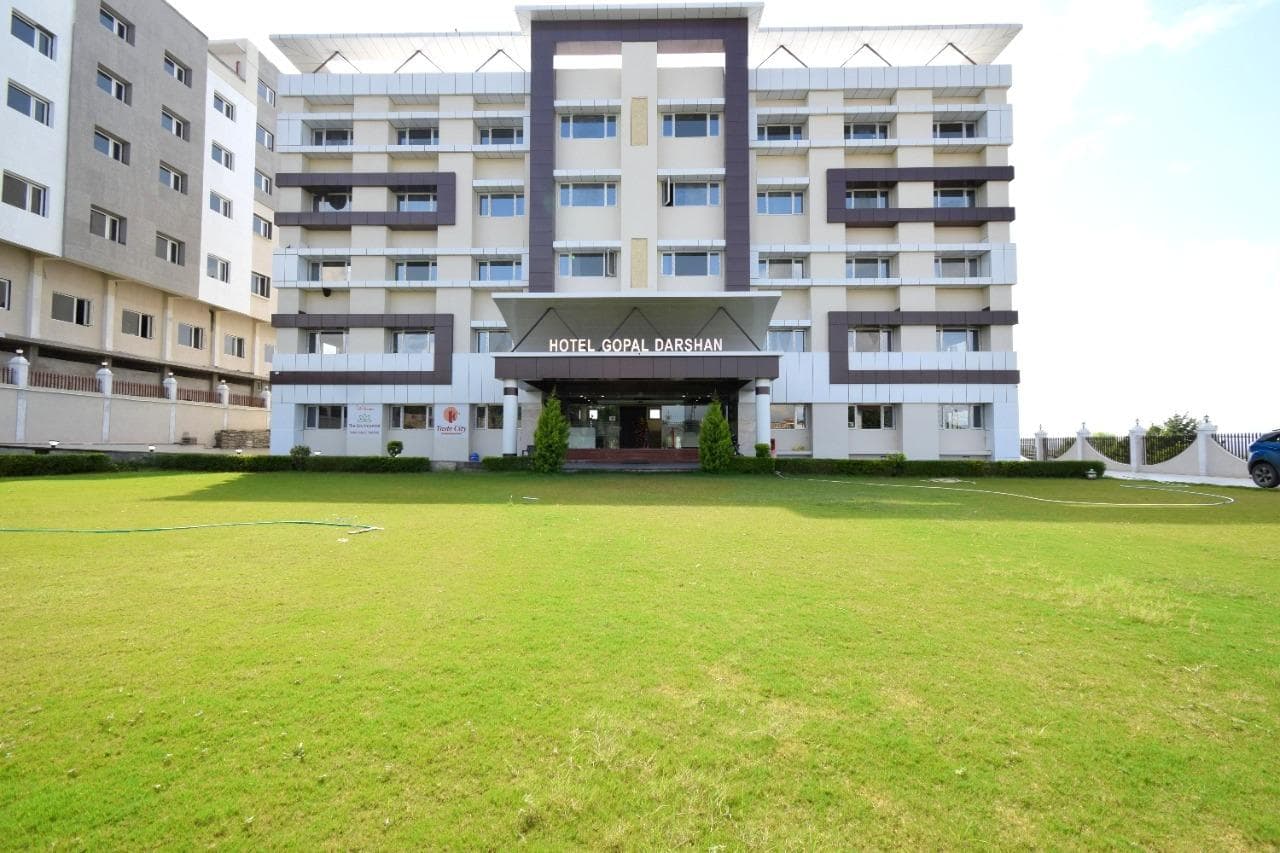 The Sky Imperial  Hotel Gopal Darshan photo 3
