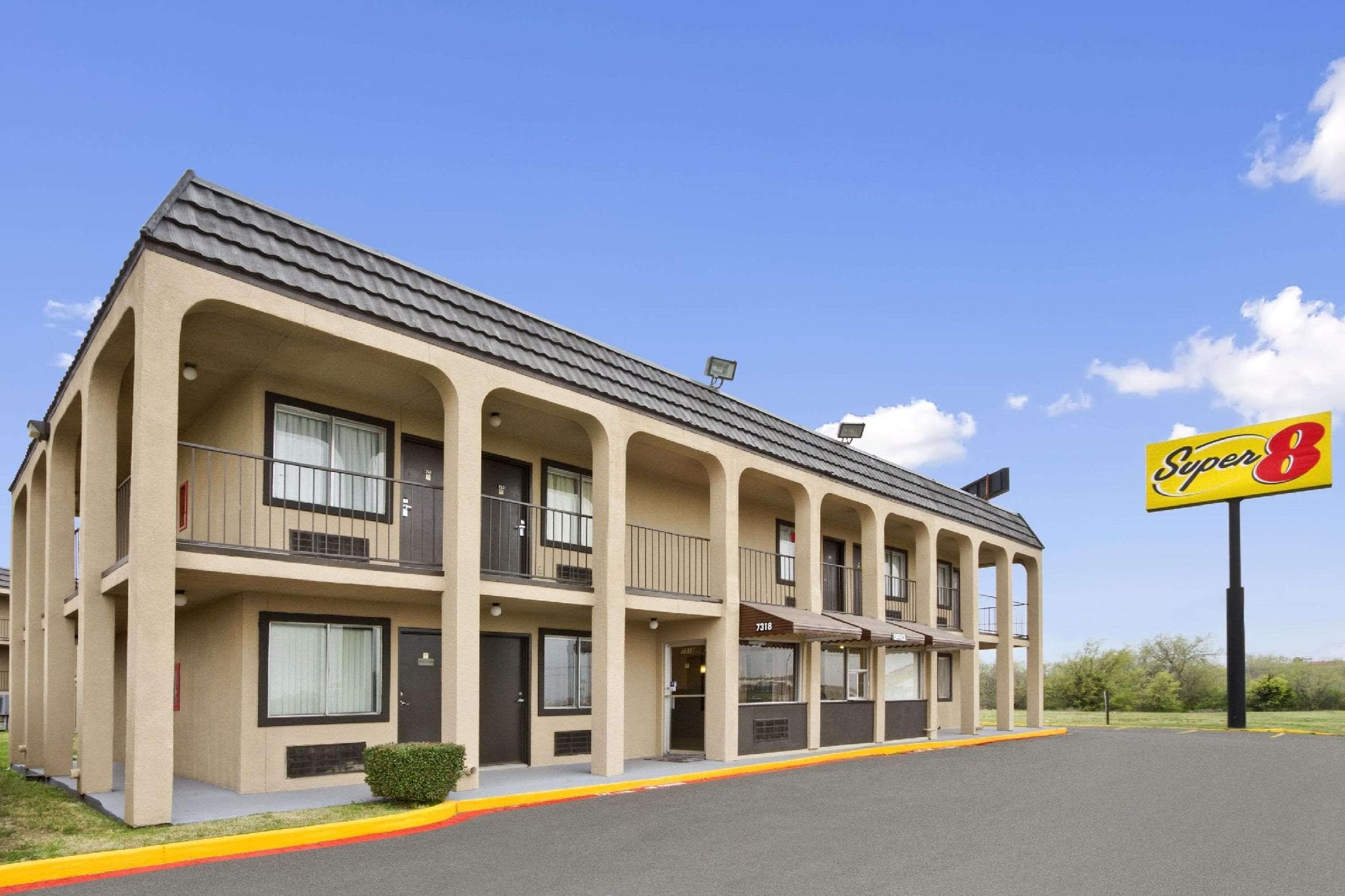 Super 8 By Wyndham Fort Worth Tx