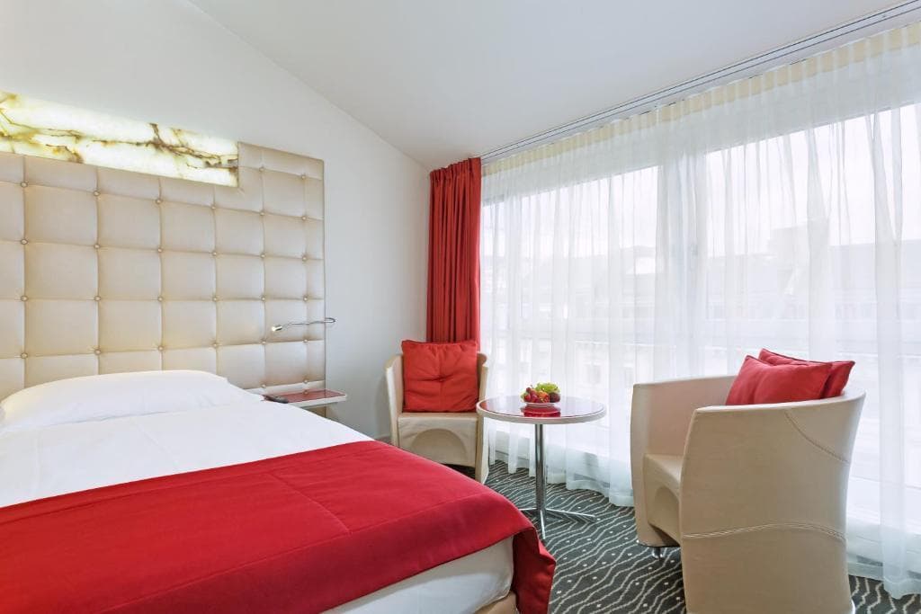 Hotel St. Gotthard photo 2