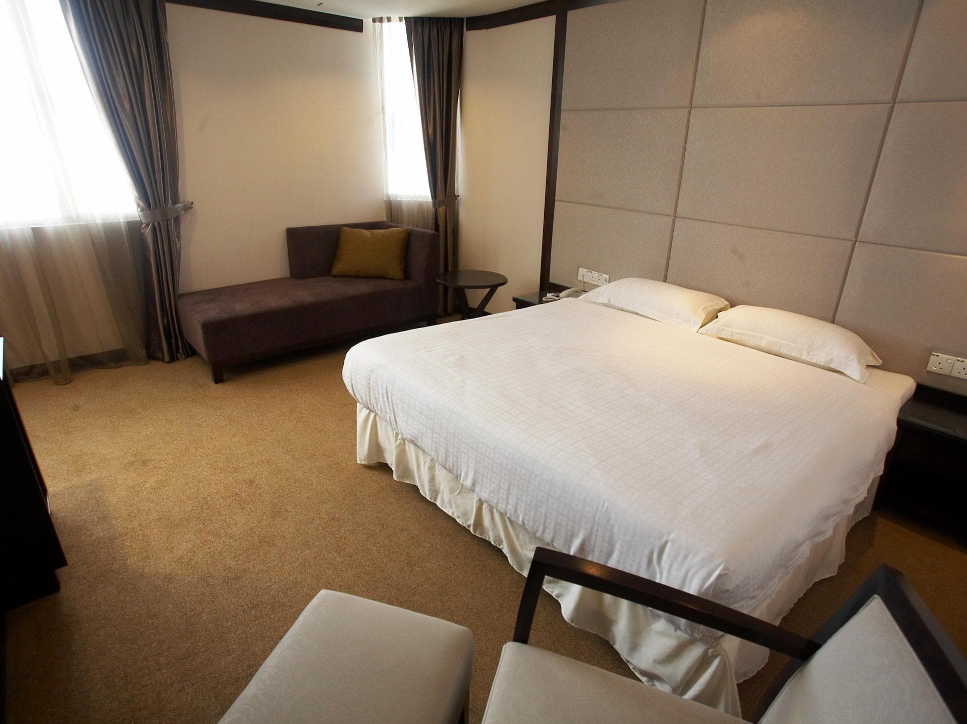 Country Hotel photo 2