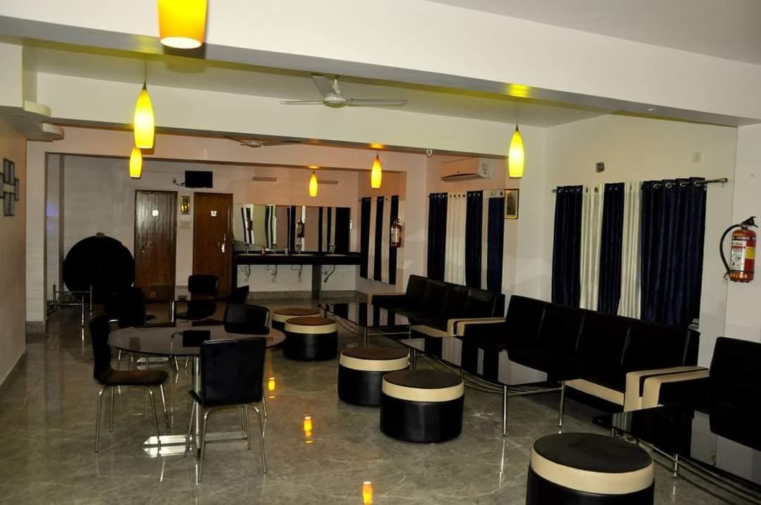 MADHU MAMATA HOTEL photo 4