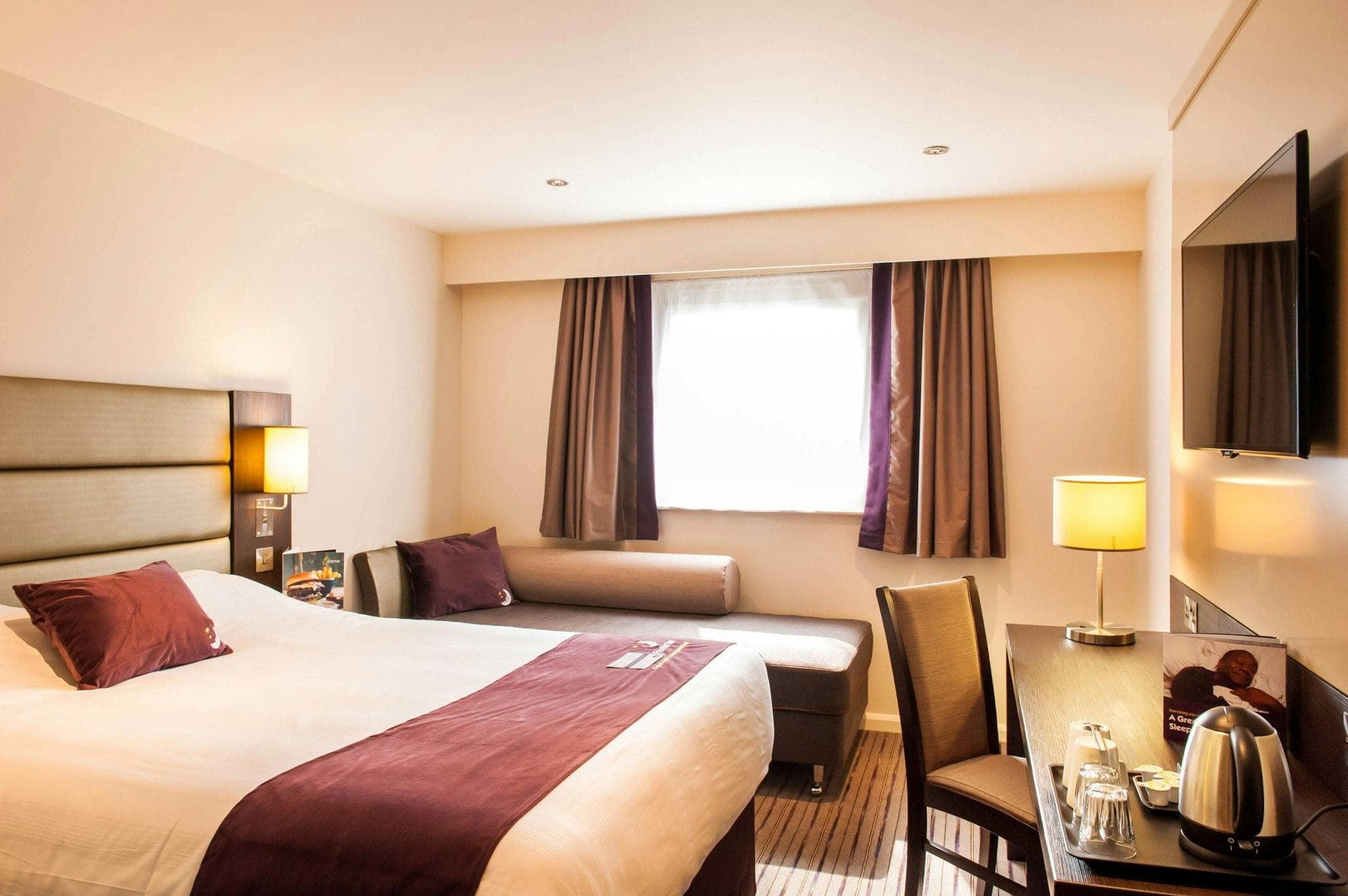 Premier Inn Luton Town Centre photo 2