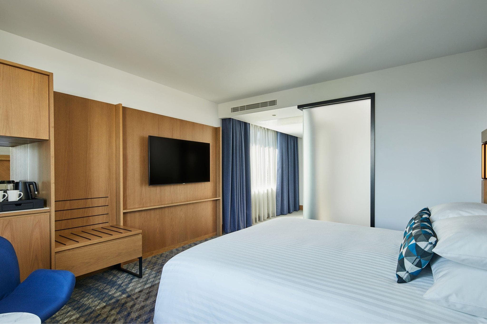 Courtyard by Marriott Exeter Sandy Park photo 2