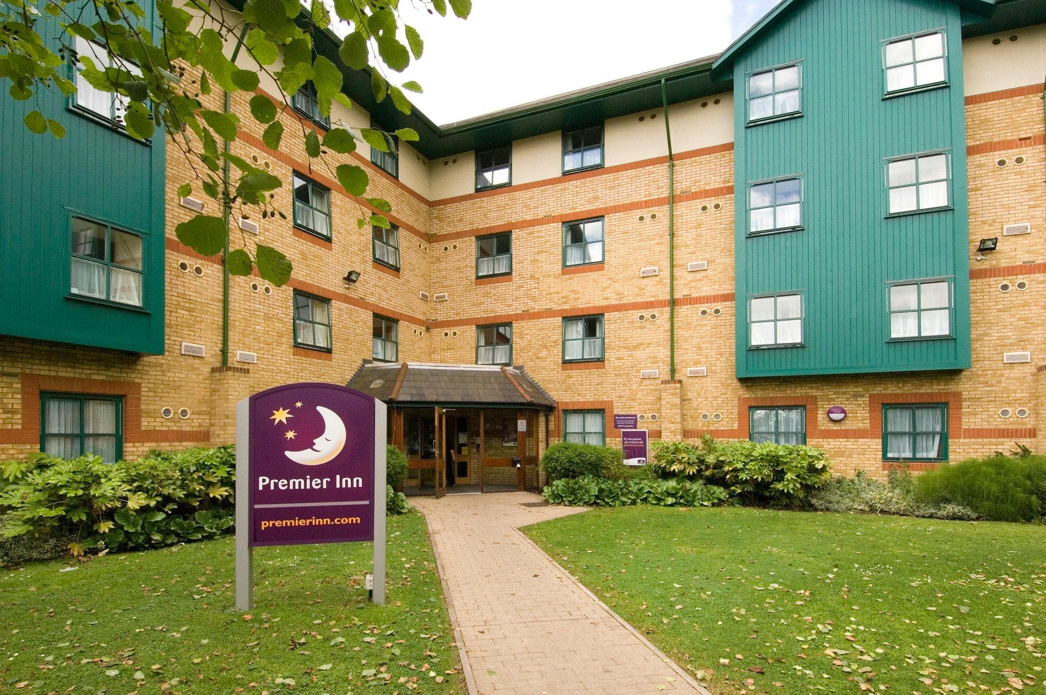 Premier Inn Luton - Airport photo 4