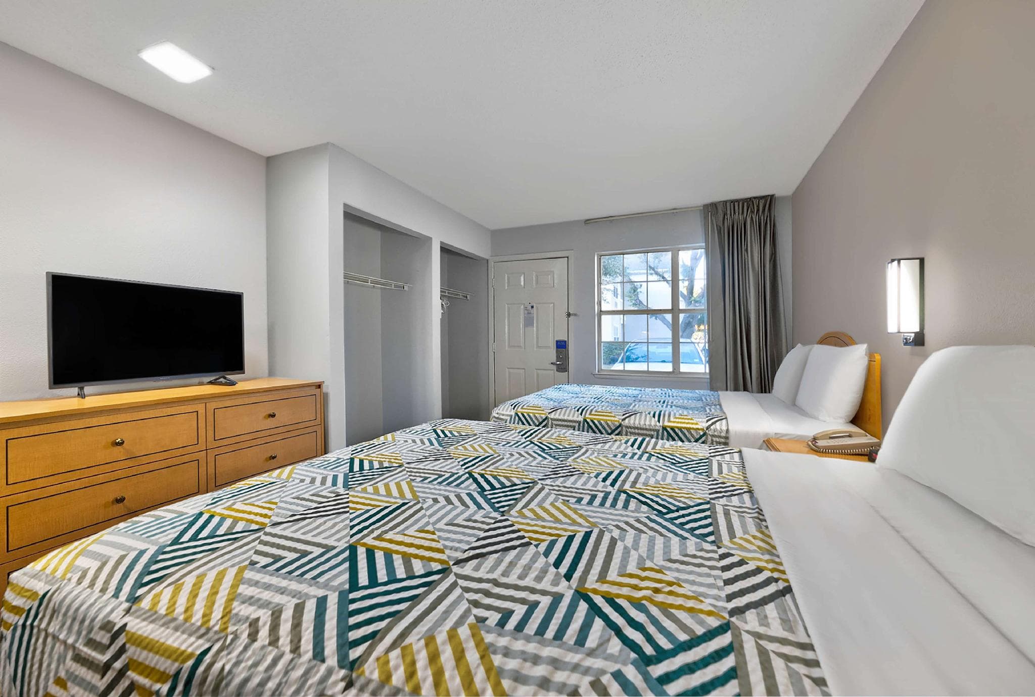 Studio 6  North Richland Hills, TX - Fort Worth photo 2