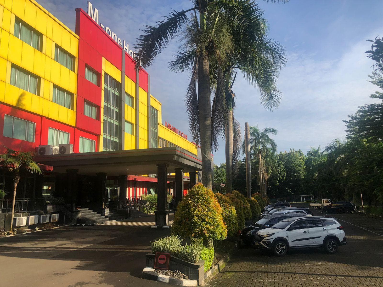 M-one Hotel Bogor photo 4