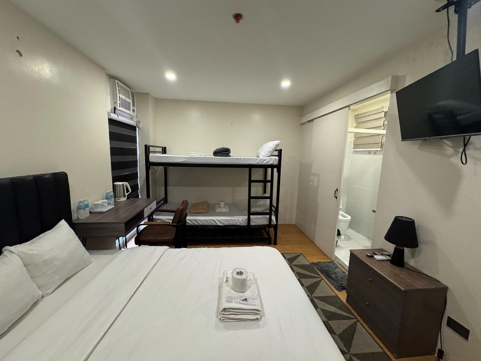 The Circuit Manor Hotel near Ayala Malls Circuit photo 2
