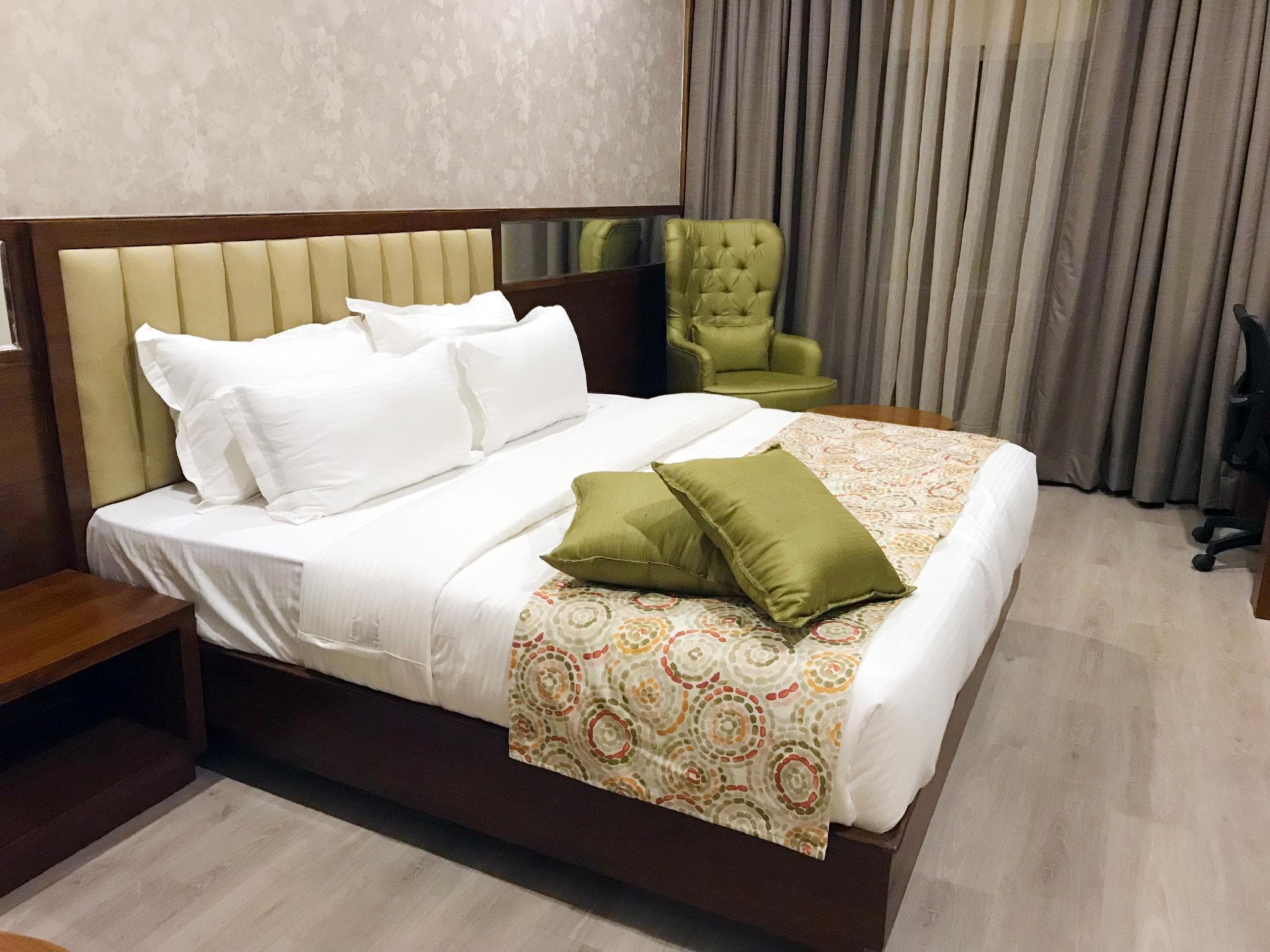Elm Hotel photo 2