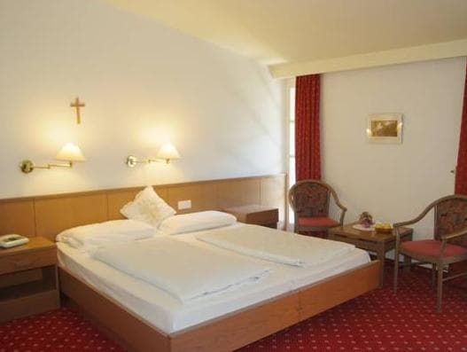 Parkhotel Zur Linde photo 2