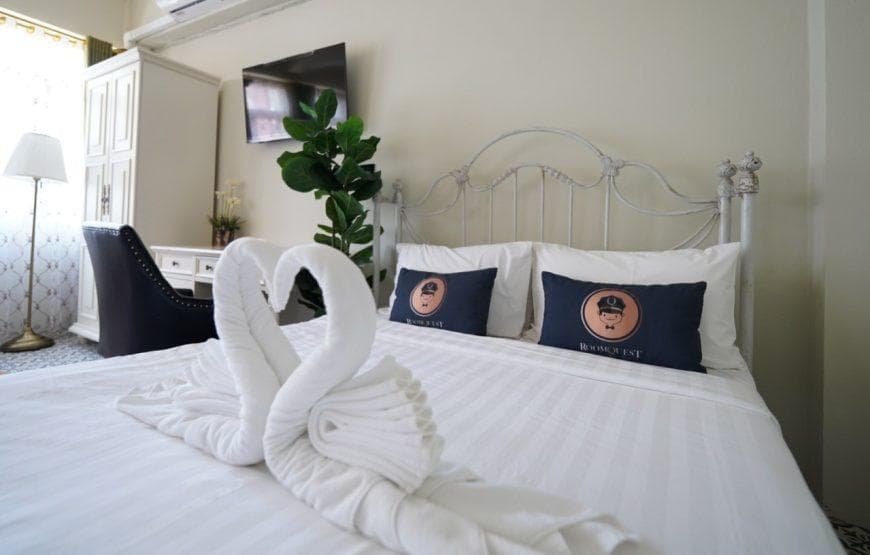 2499 Heritage Chinatown Bangkok Hotel By RoomQuest photo 2