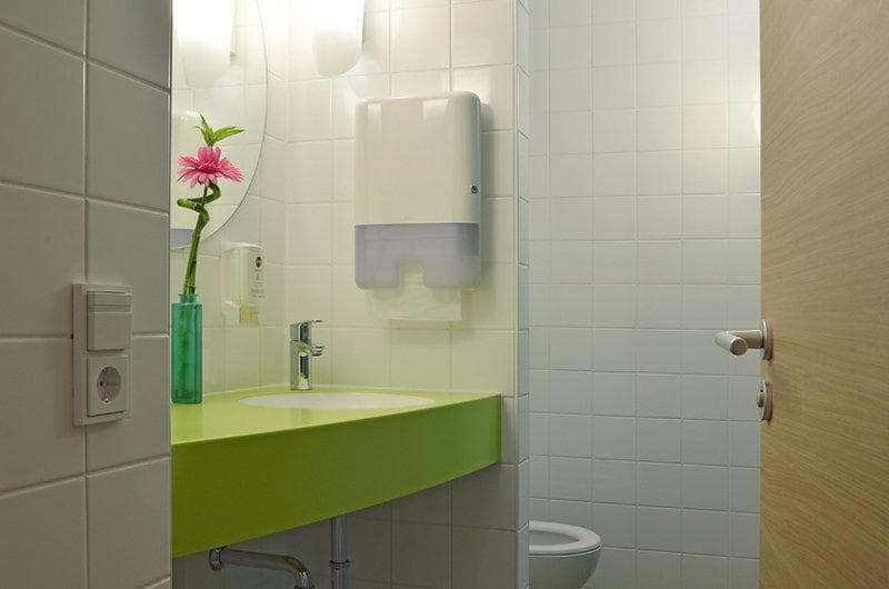 B&B HOTEL Wiesbaden-Hbf photo 4