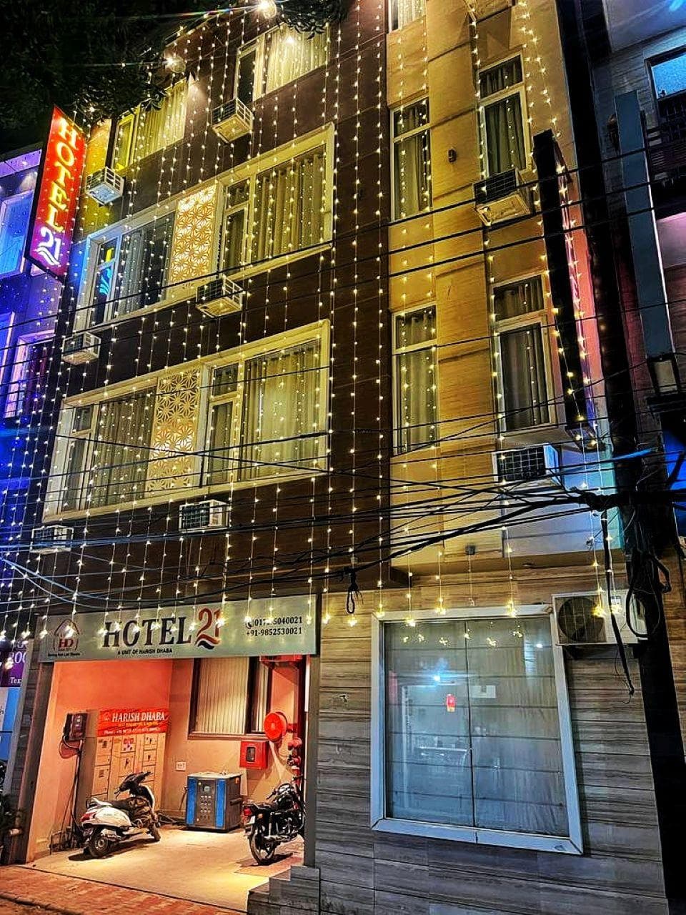 HOTEL21
