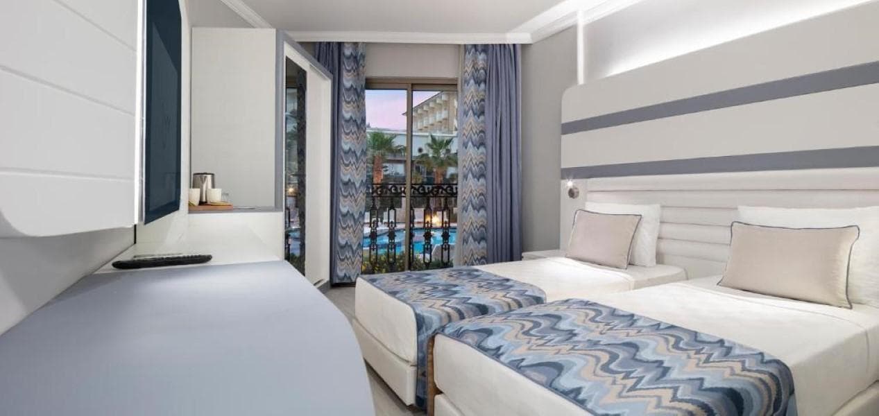 Blue Marlin Deluxe Spa & Resort photo 2