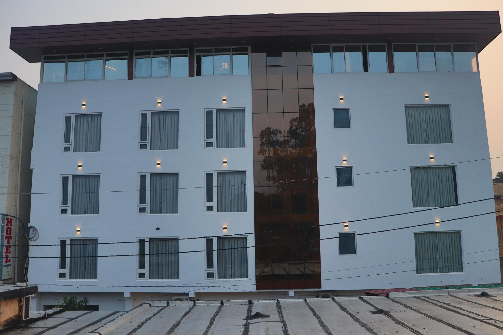 Hotel Green Behind Parmarth Niketan photo 5