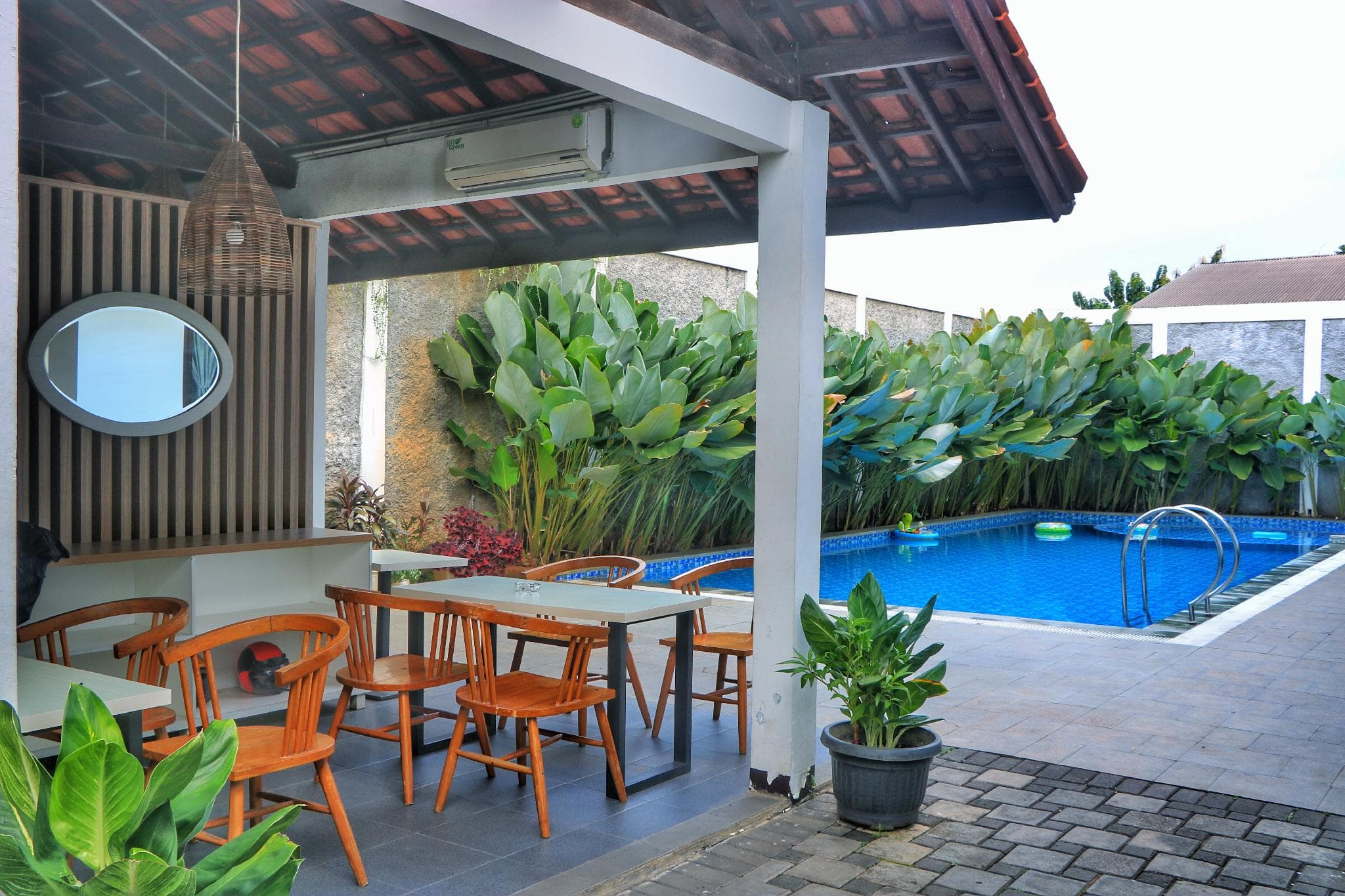 DeJati House