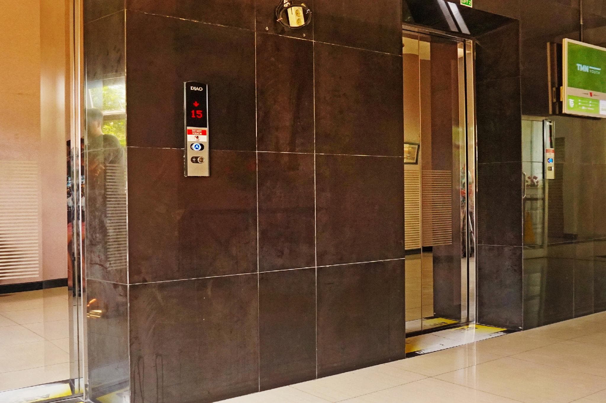 Collection O SSR Apartemen Gunung Putri Square photo 5