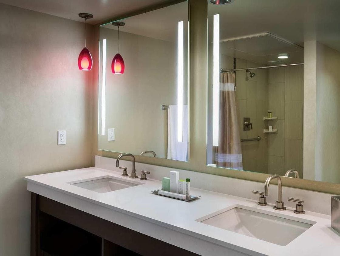 DoubleTree by Hilton Hotel Los Angeles Downtown photo 3