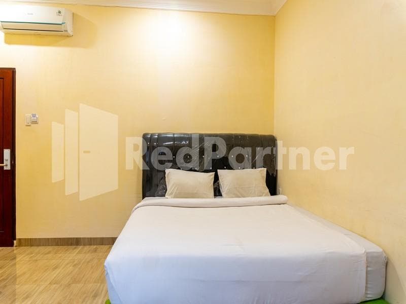Adam Malik Guesthouse near Regale ICC Medan Mitra RedDoorz