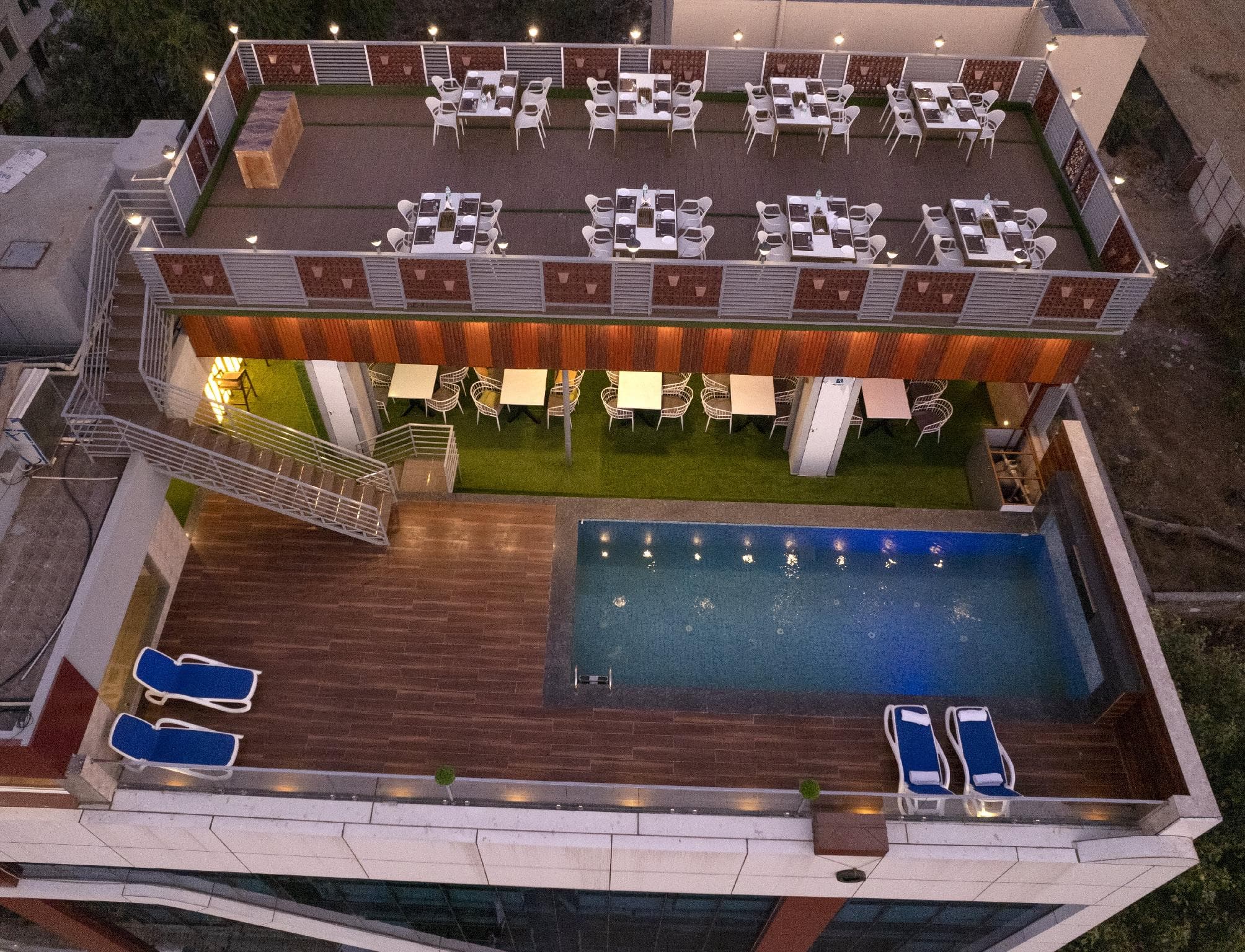Pax Hotel Grand Blue nearby Udaipur City Railway Station photo 3