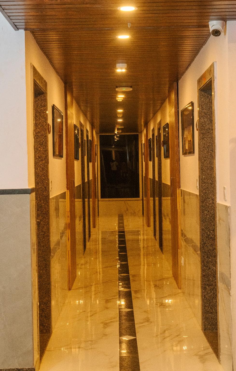 Pax Hotel Grand Blue nearby Udaipur City Railway Station photo 4