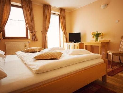 Hotel Karpatsky Dvor Lozorno photo 3
