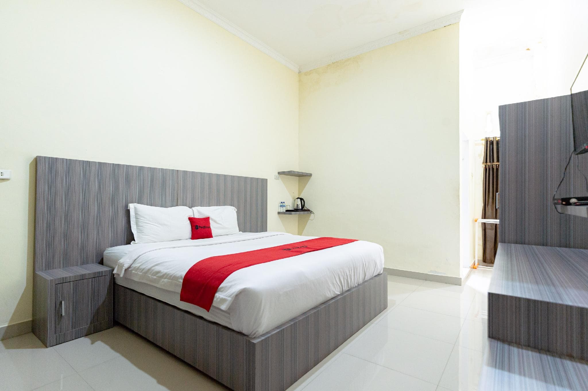 RedDoorz @ Pariban Homestay Parbaba photo 2