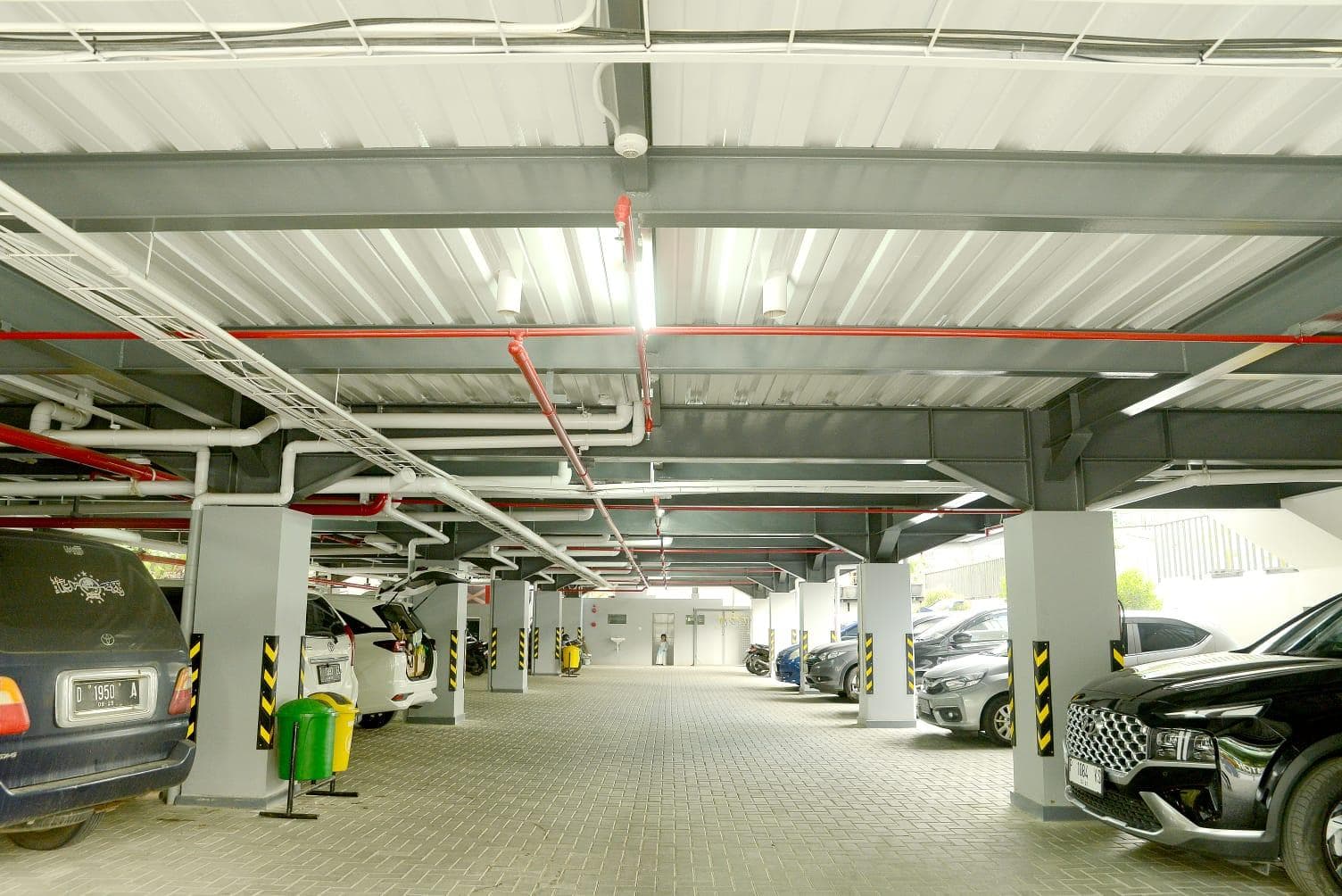 Front One Hotel Pasir Koja Bandung photo 5