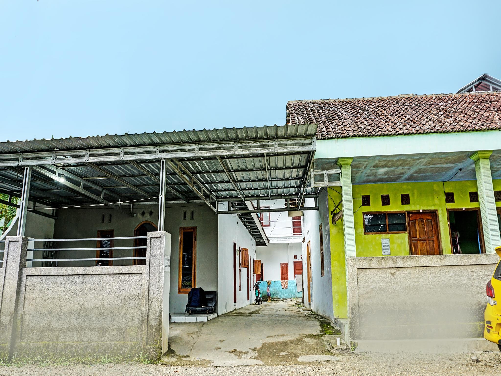 OYO Life 92222 Sahabat Kost Syariah Pacitan photo 5