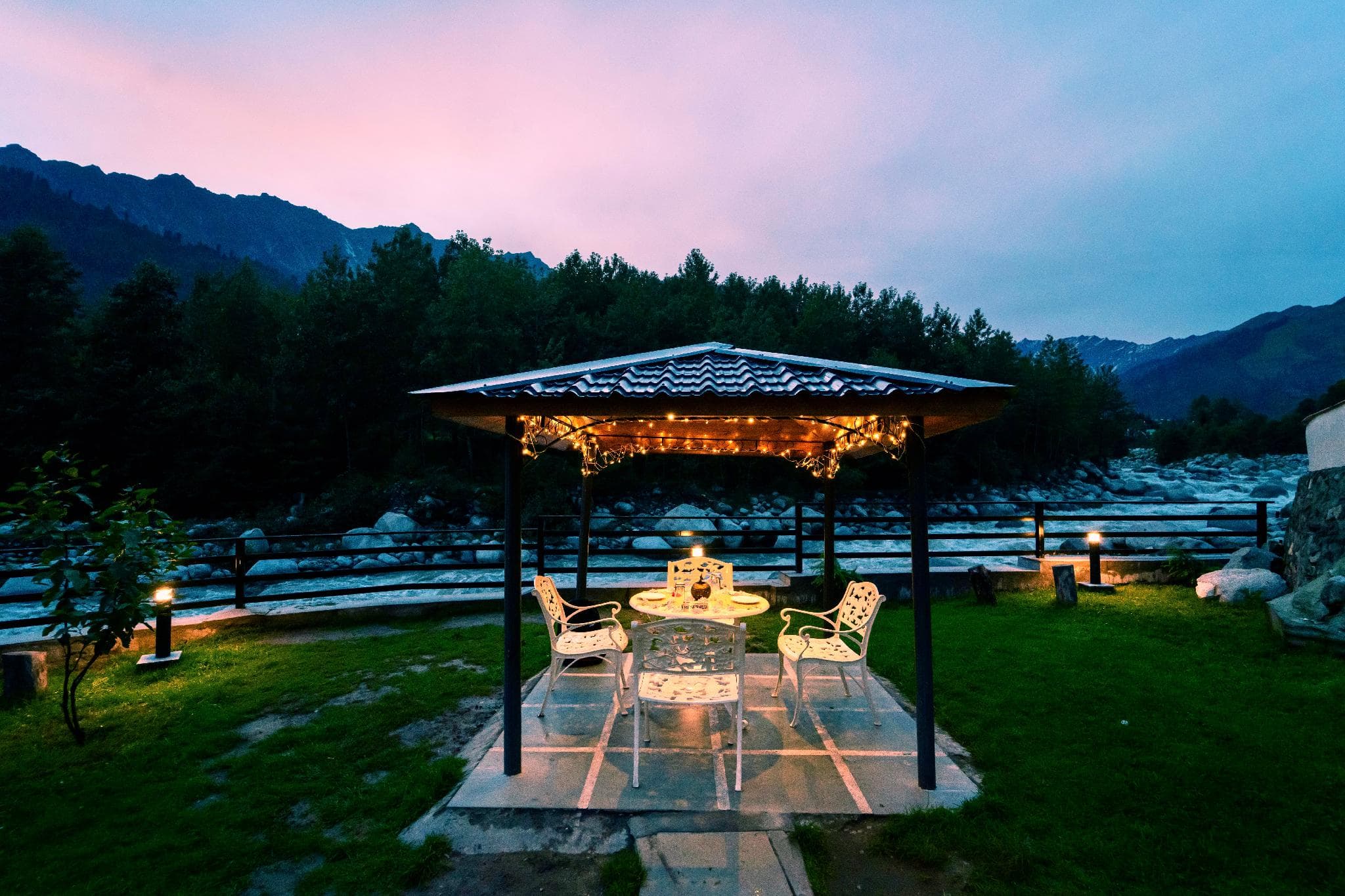 The Allure Grand Resort - Majestic Riverside Retreat photo 5