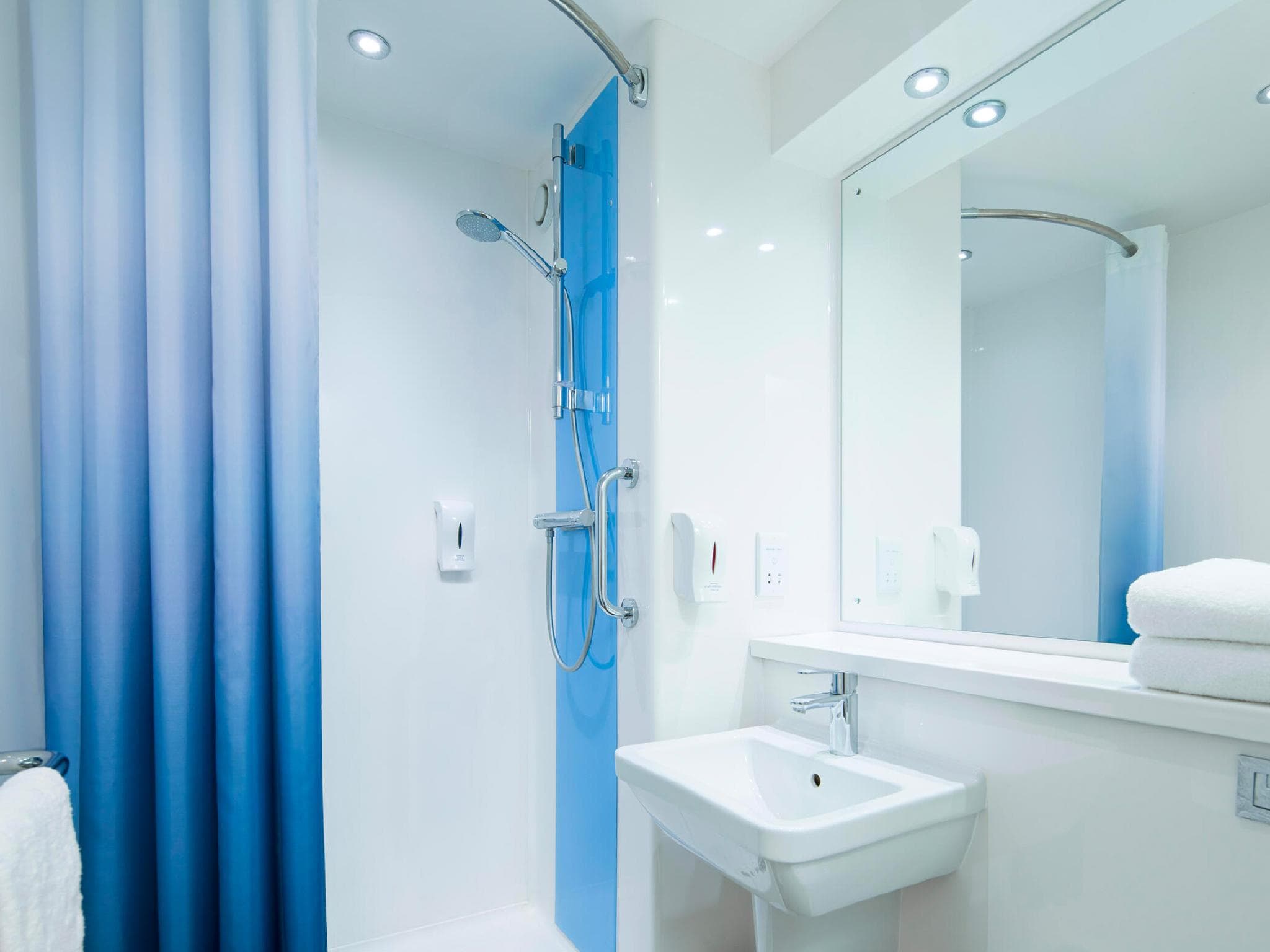 Travelodge London Greenwich High Road photo 2