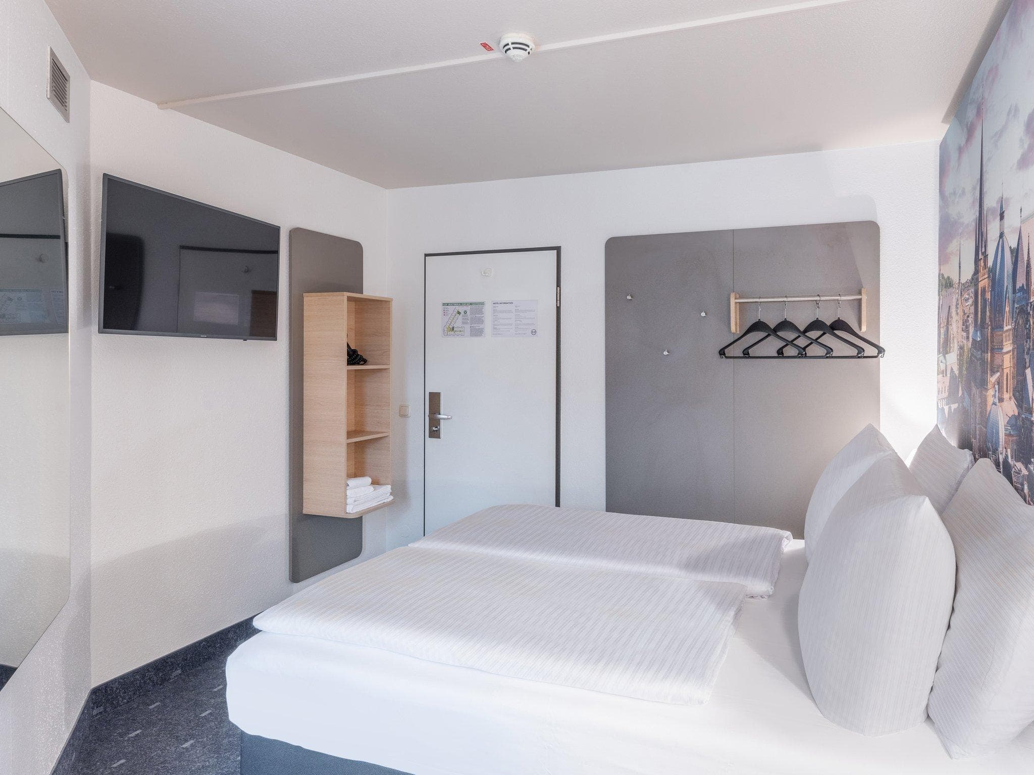 B&B HOTEL Aachen-Hbf photo 2