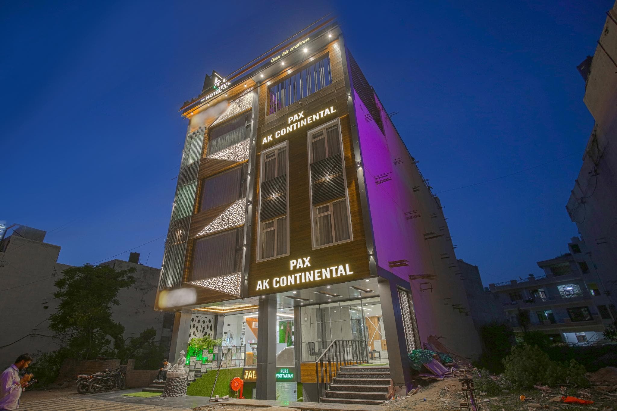 Hotel AK Continental Zirakpur