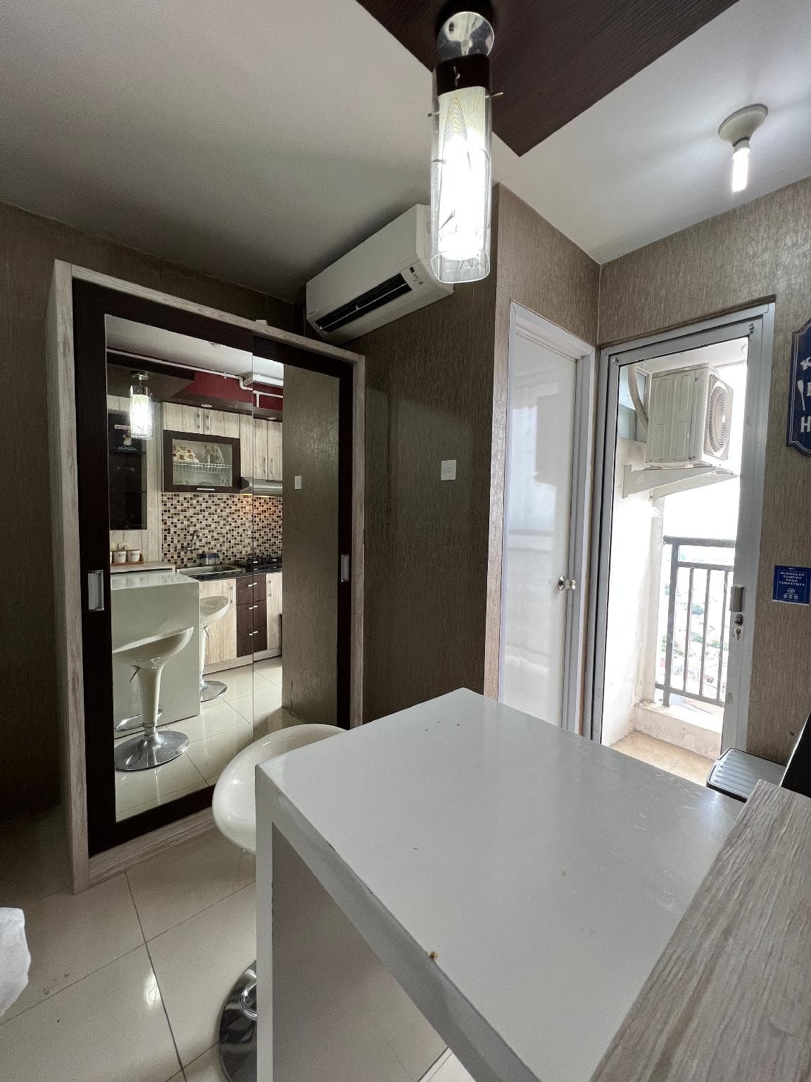 RedLiving Apartemen Bassura City - Ens Room photo 4