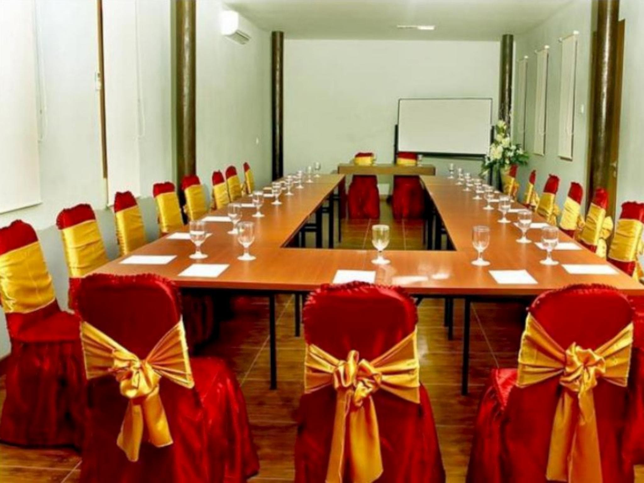 Grand Royal BIL Hotel photo 4