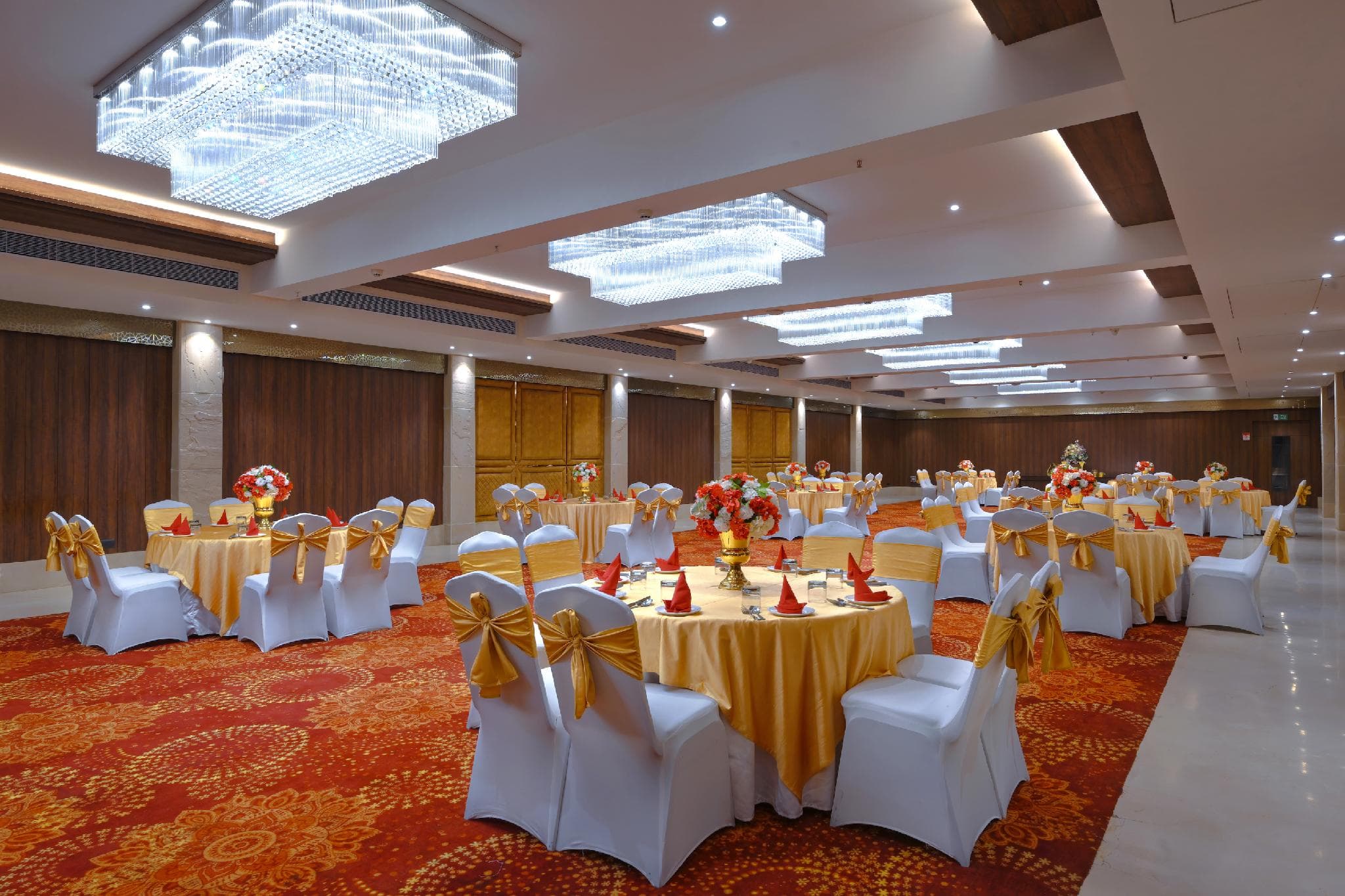 Royale Sarovar Portico Agra photo 2