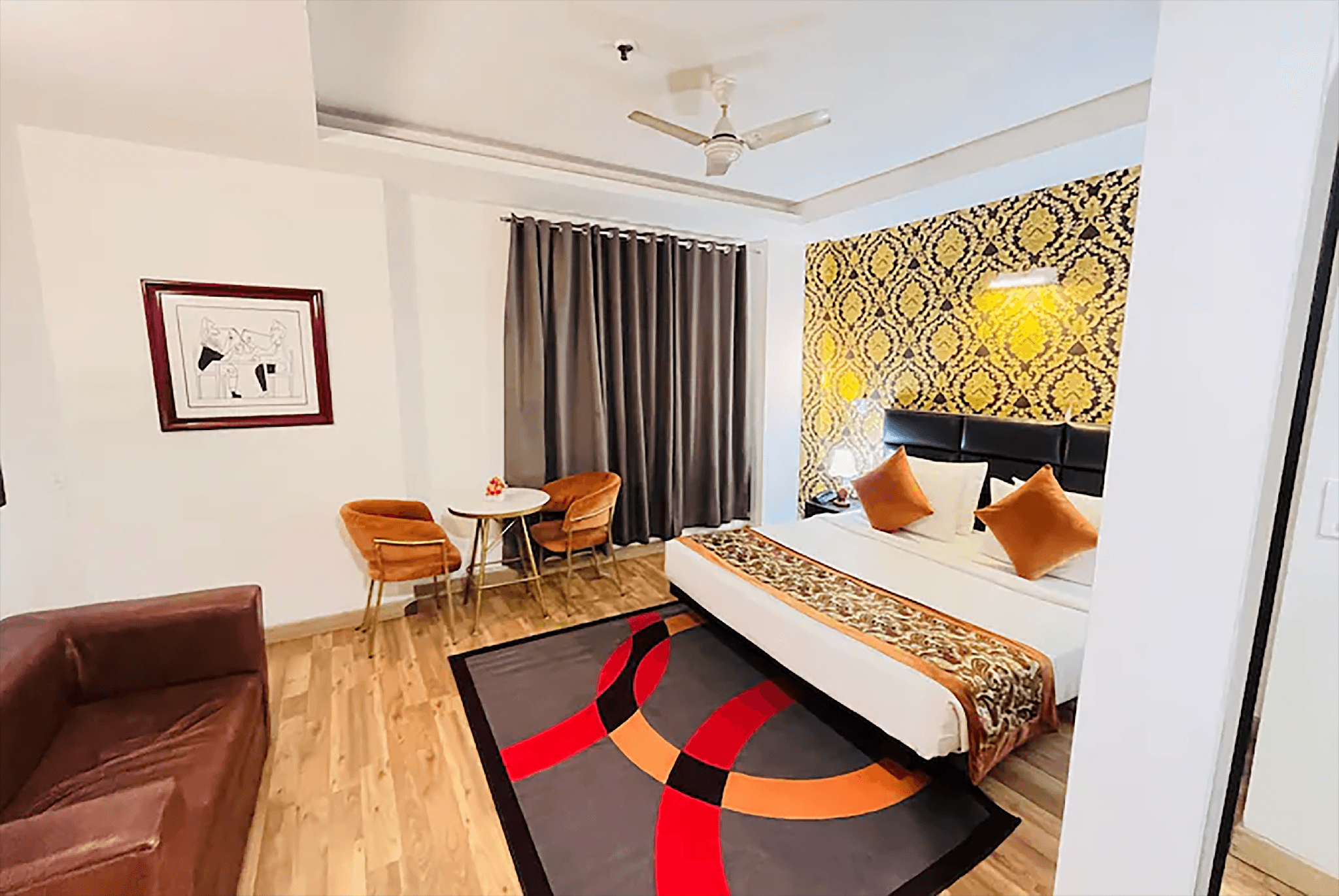 Qotel Comfort AT Residency Kaushambi Anand Vihar photo 2