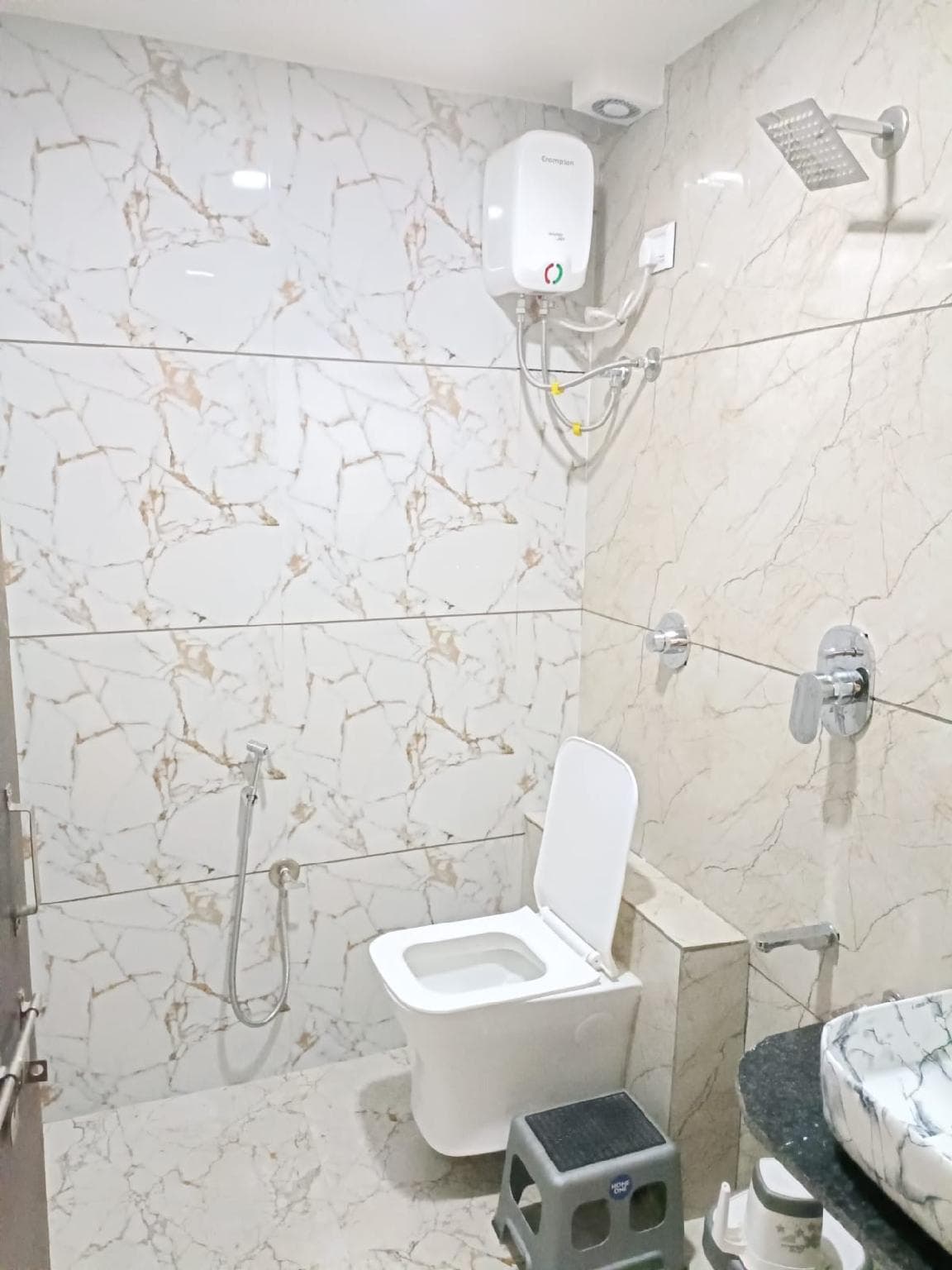 hotel symphony grand photo 2