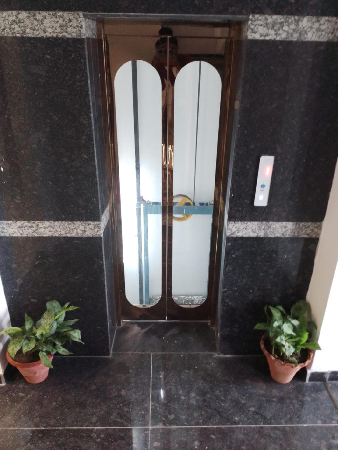 ALMOND HOTEL photo 3