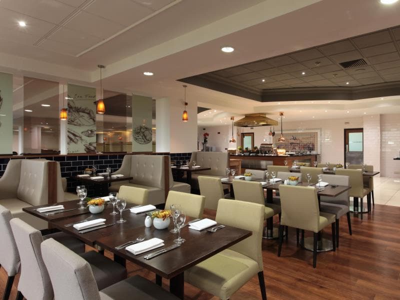 Renaissance London Heathrow Hotel photo 3