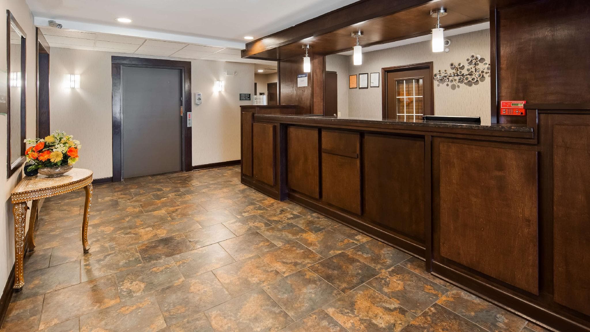 Best Western Crown Inn & Suites photo 5