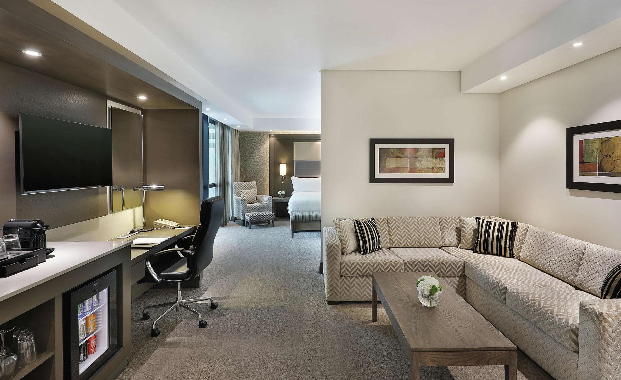 Legend Hotel Lagos Airport, Curio Collection by Hilton photo 2