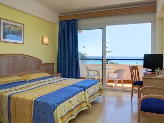 Universal Hotel Castell Royal photo 2