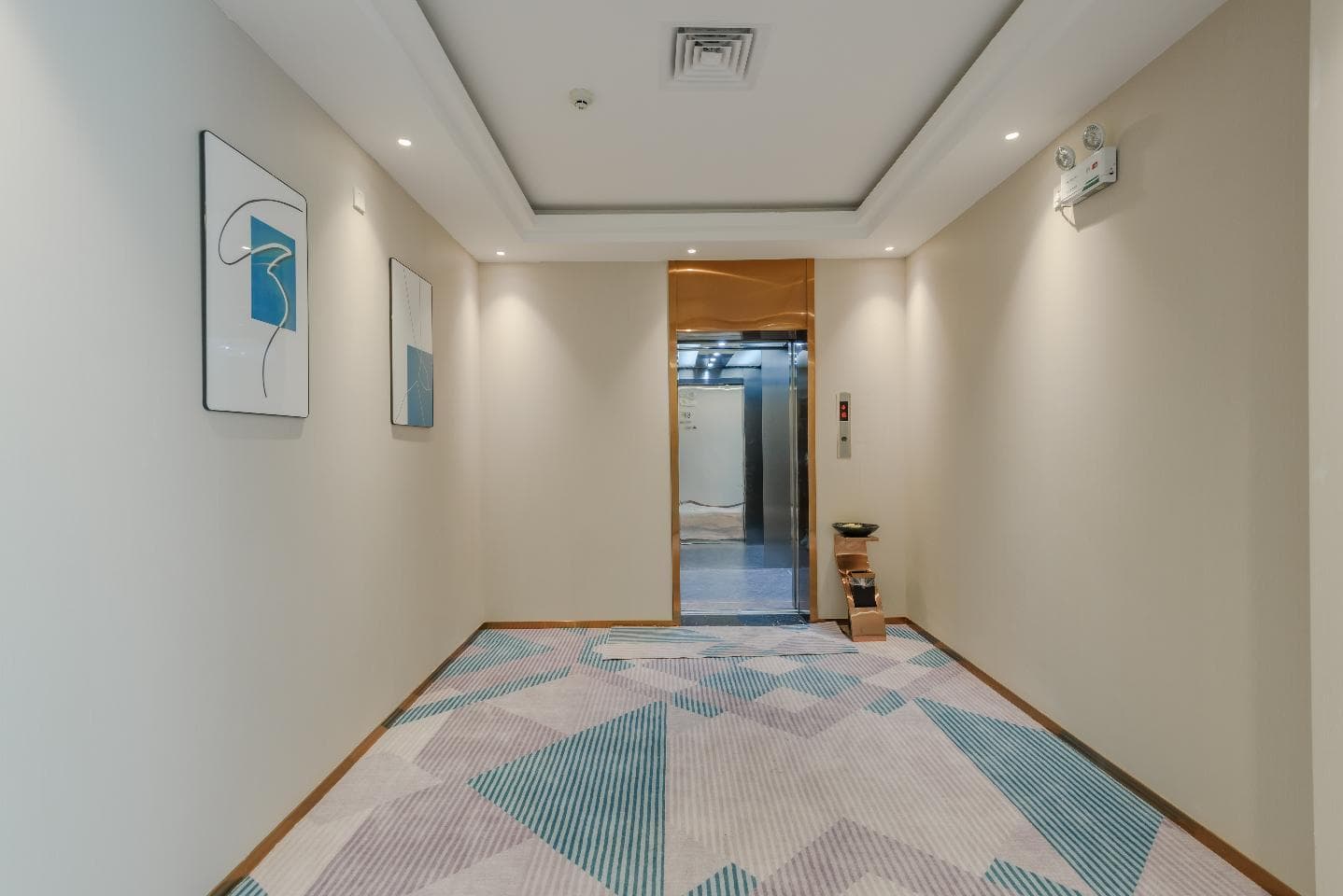 Poltton International Service Apartment Guangzhou Panyu Changlong South Village photo 5