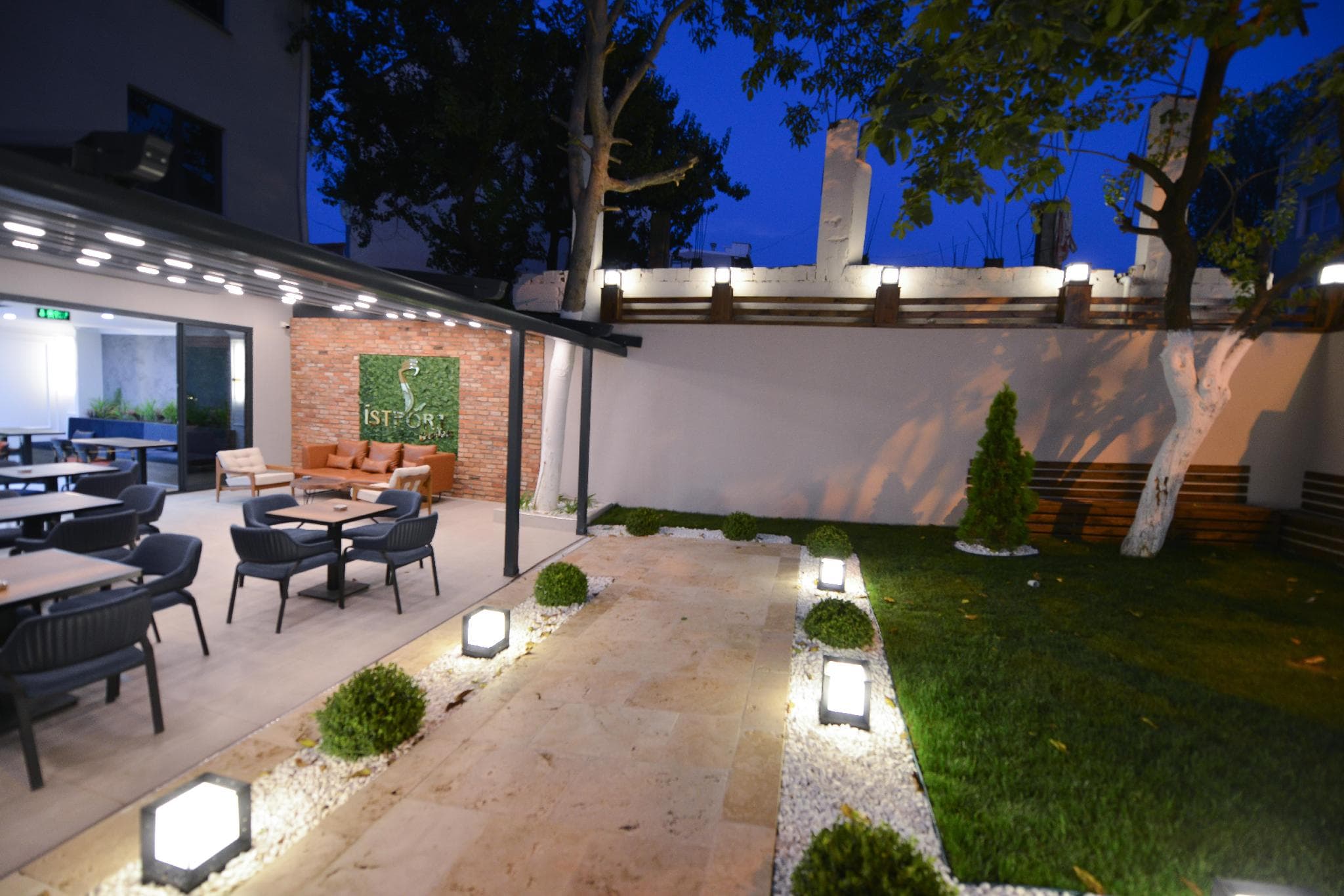 ISTPORT GARDEN photo 3