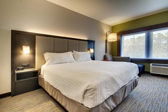 Holiday Inn Express & Suites Summerville By IHG