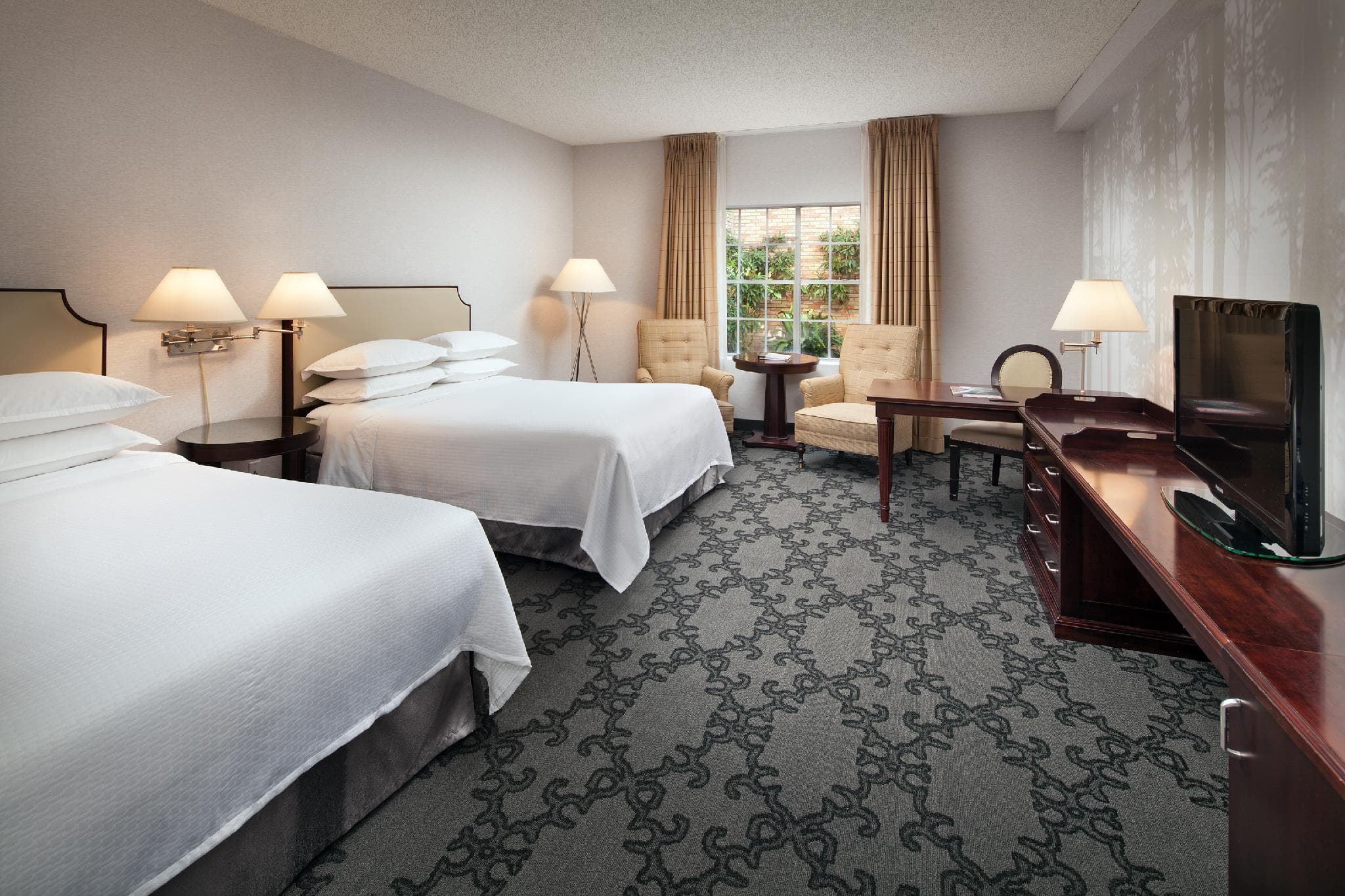Anaheim Majestic Garden Hotel photo 2