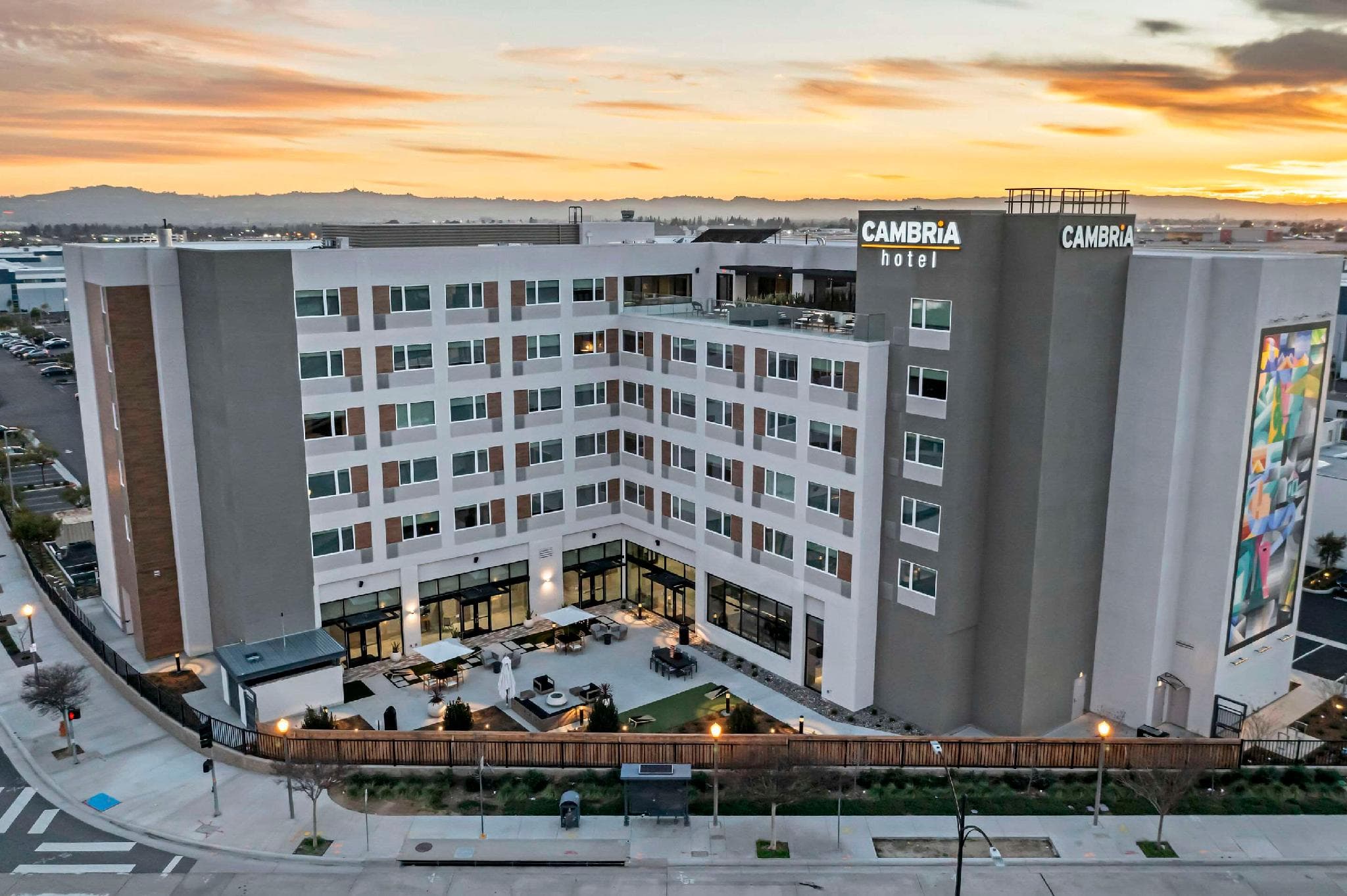 Cambria Hotel Burbank Airport
