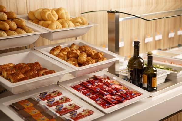 Holiday Inn Express Rotterdam - Central Station By IHG photo 3